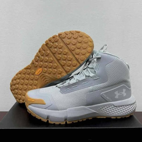 Gray helmet for bikers